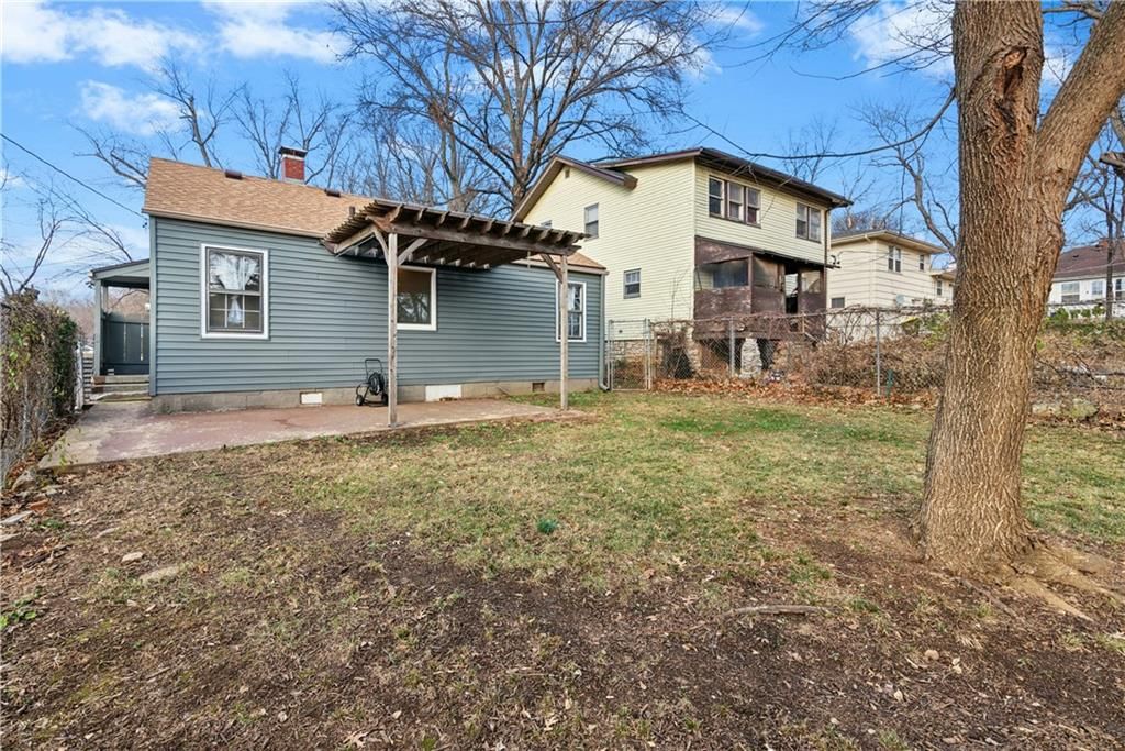 1329 E 82nd Street — photo 15