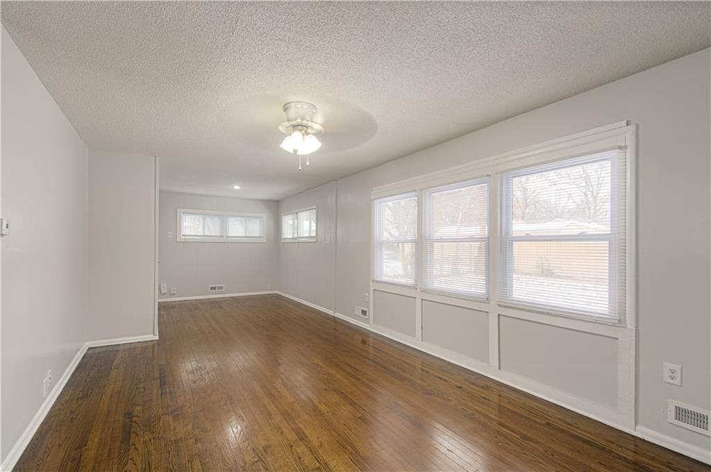 7604 E 108th Street — photo 4