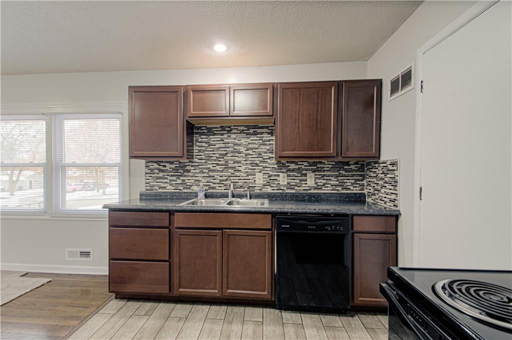 7604 E 108th Street — photo 11