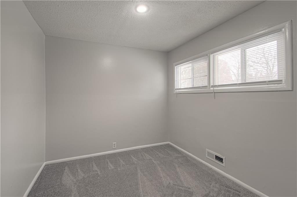 7604 E 108th Street — photo 18