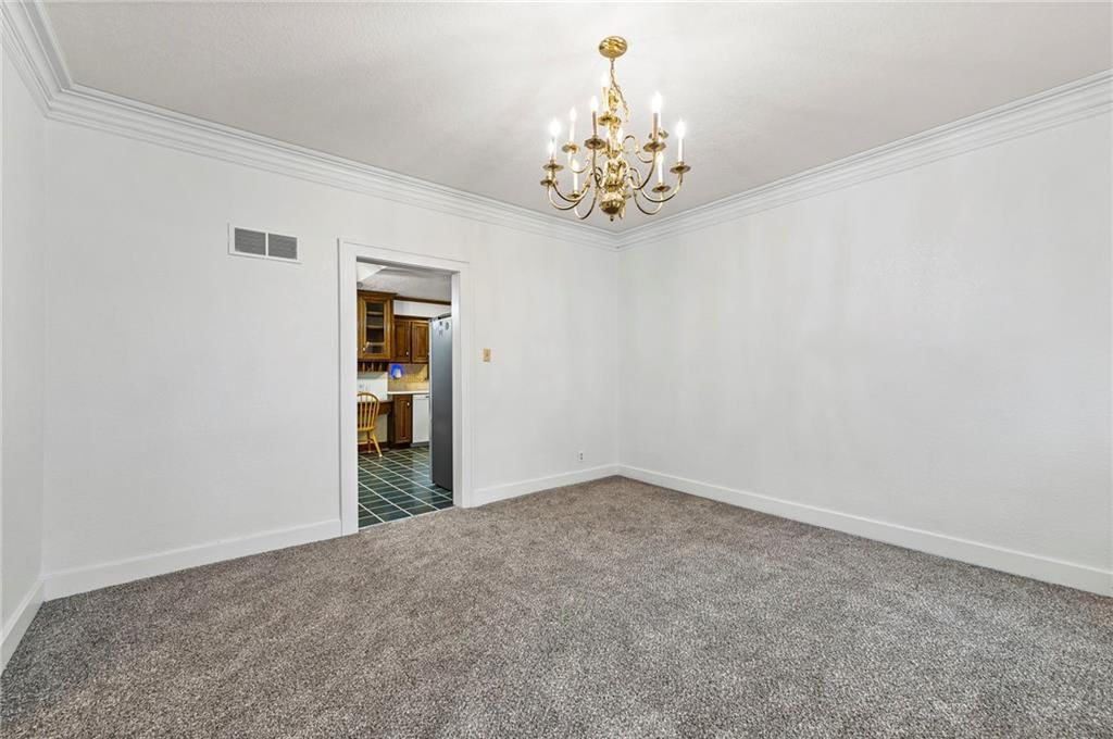309 N VAN BRUNT Boulevard — photo 10