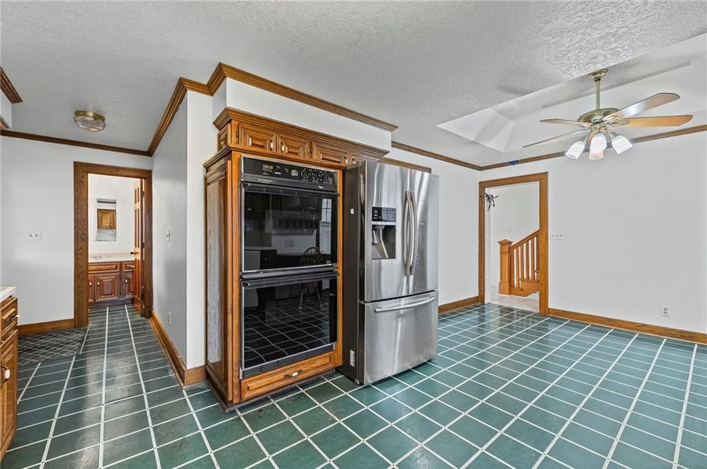 309 N VAN BRUNT Boulevard — photo 16
