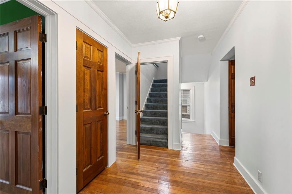 309 N VAN BRUNT Boulevard — photo 18