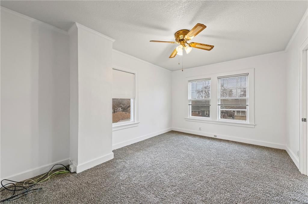 309 N VAN BRUNT Boulevard — photo 19