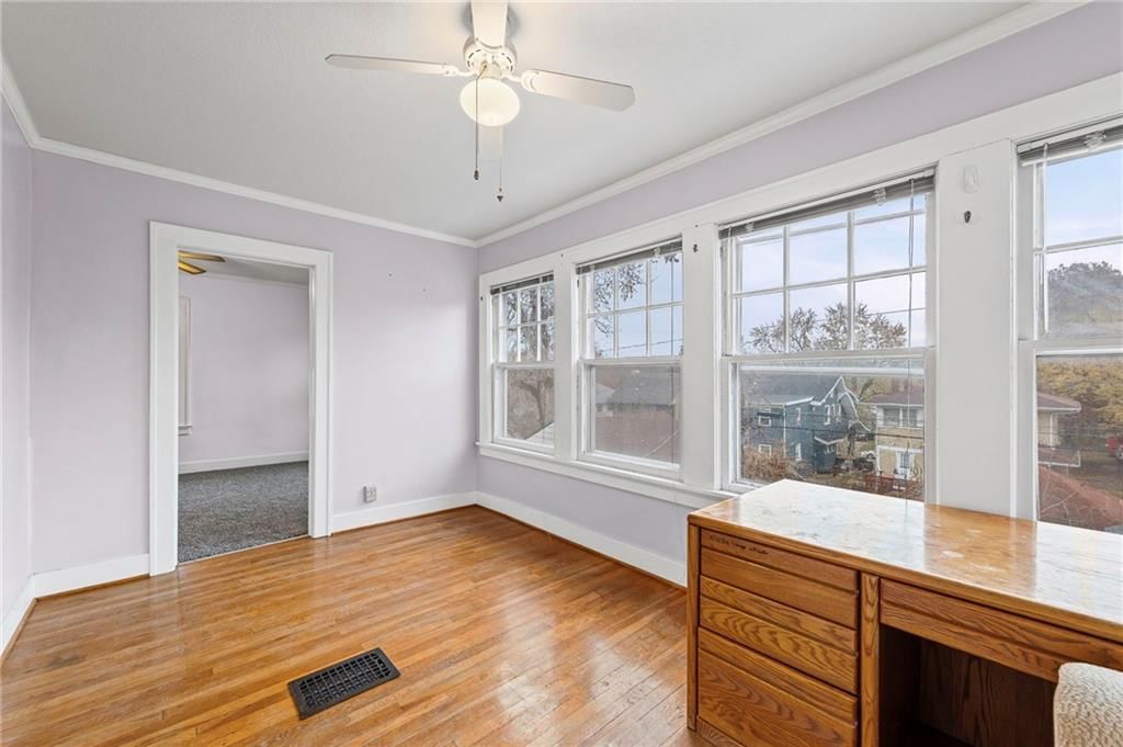 309 N VAN BRUNT Boulevard — photo 22
