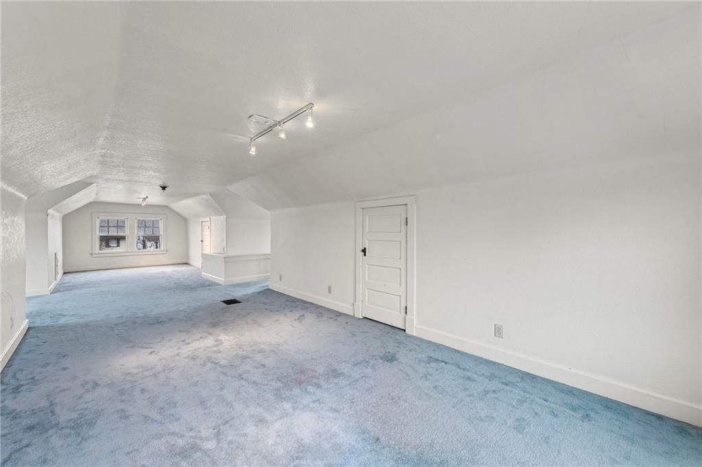309 N VAN BRUNT Boulevard — photo 25