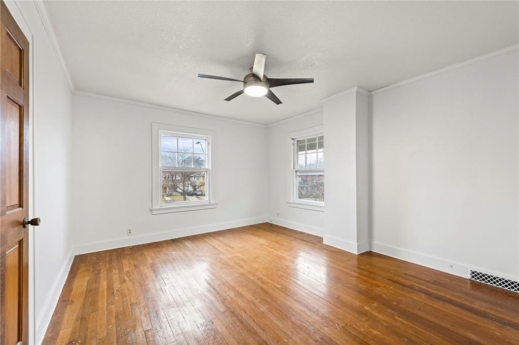 309 N VAN BRUNT Boulevard — photo 32