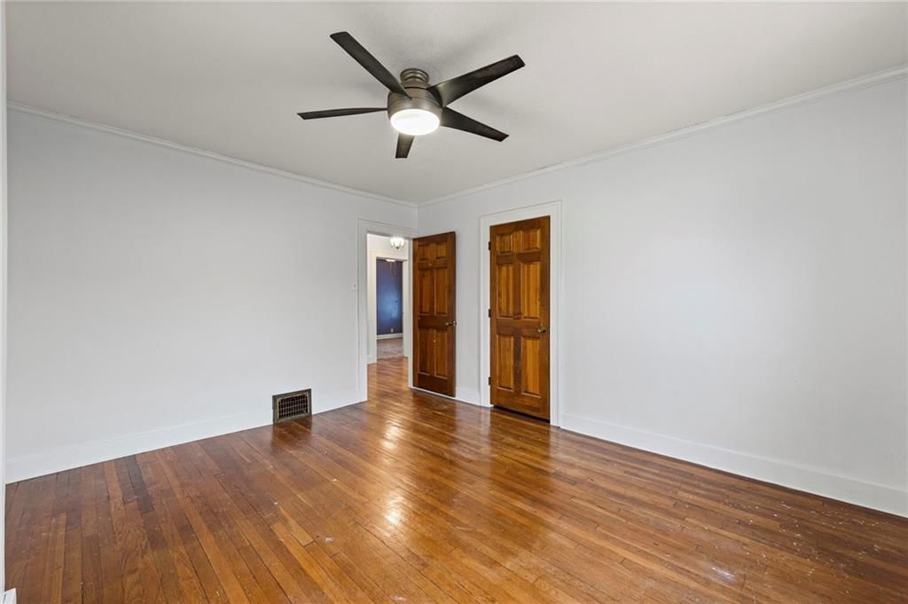 309 N VAN BRUNT Boulevard — photo 33