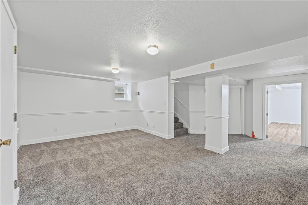 309 N VAN BRUNT Boulevard — photo 35