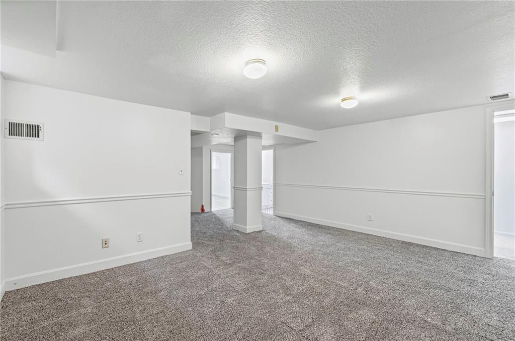 309 N VAN BRUNT Boulevard — photo 36