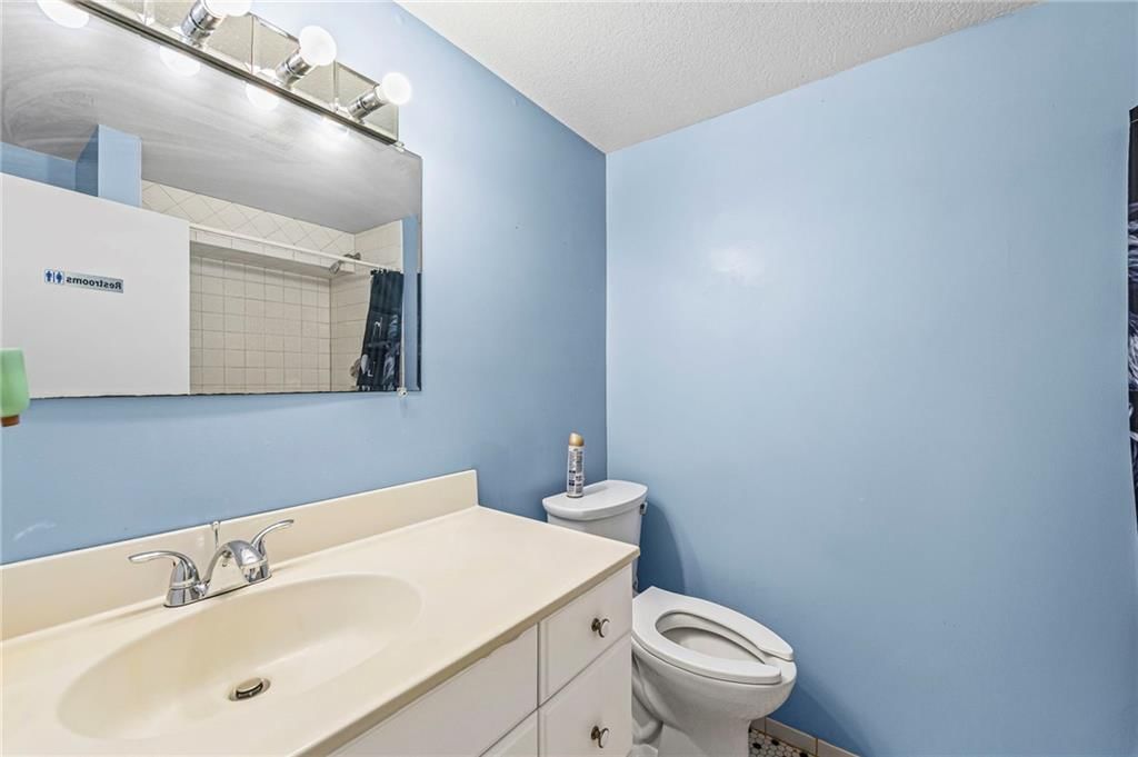 309 N VAN BRUNT Boulevard — photo 40