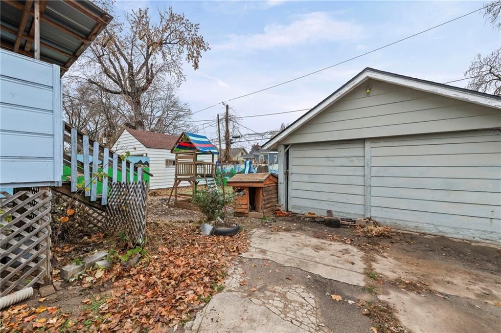 309 N VAN BRUNT Boulevard — photo 43