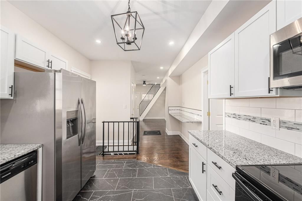 2330 Mersington Avenue — photo 14