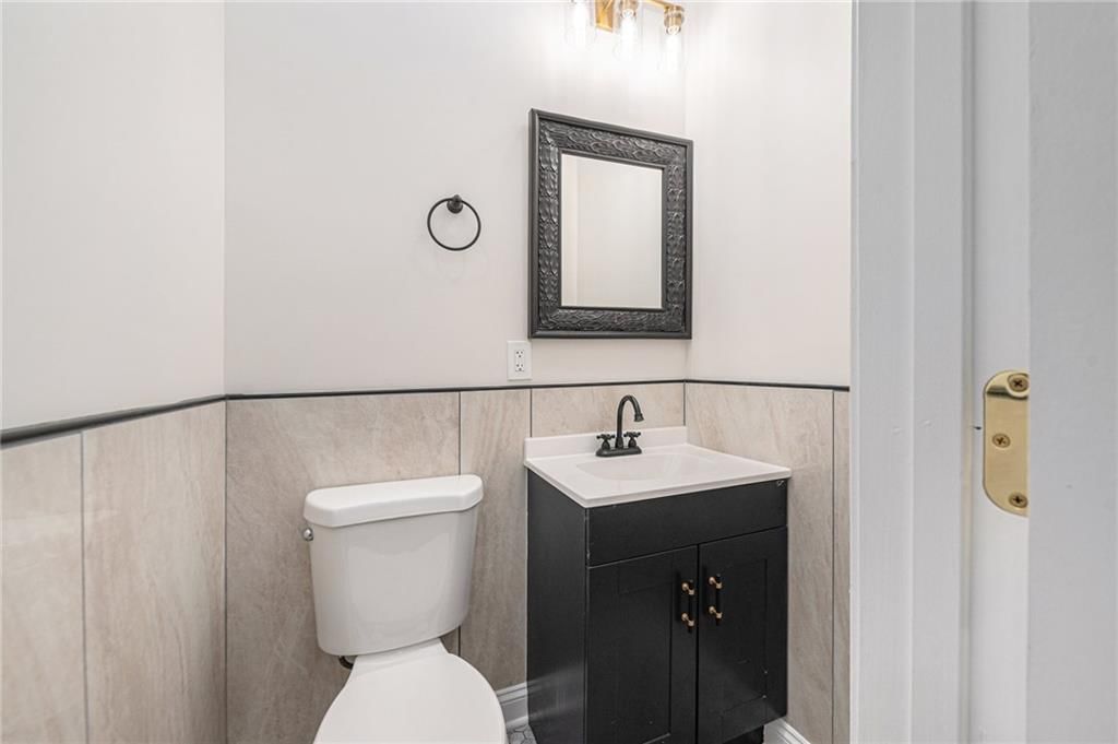 2330 Mersington Avenue — photo 15