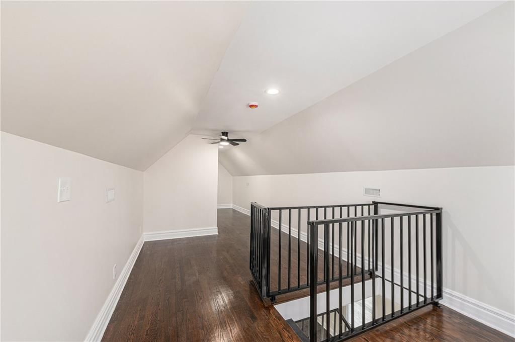 2330 Mersington Avenue — photo 16