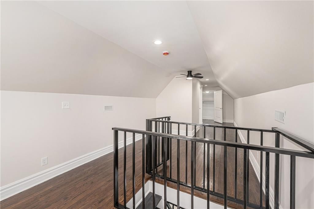 2330 Mersington Avenue — photo 17