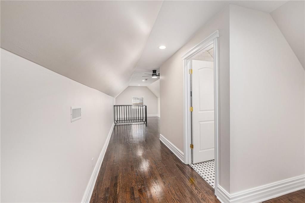 2330 Mersington Avenue — photo 21