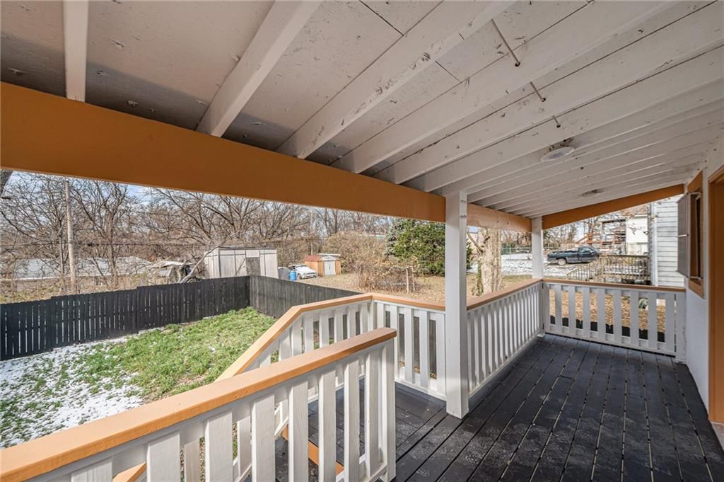 2330 Mersington Avenue — photo 25