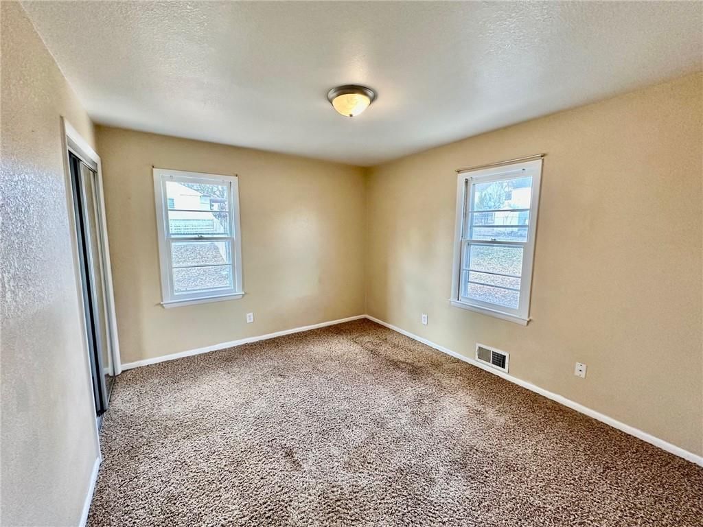 4720 NE 47th Street — photo 11