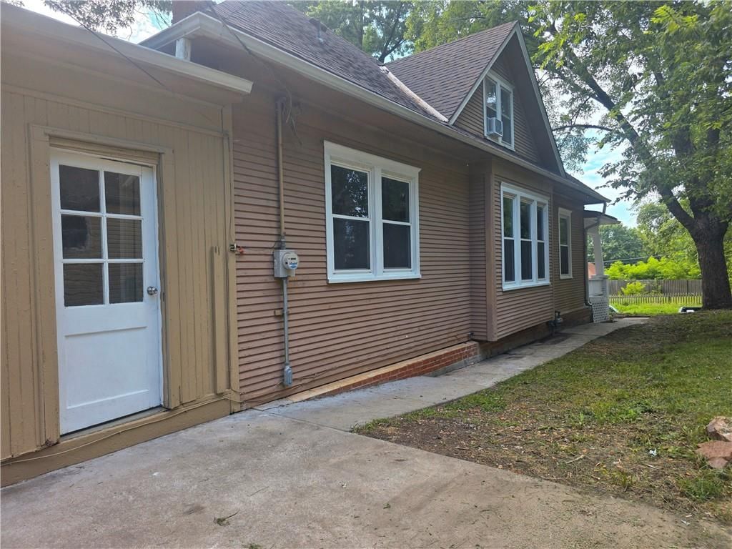2906 Lafayette Street — photo 37