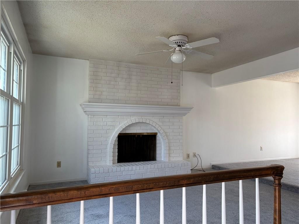 302 NW Shamrock Avenue — photo 4