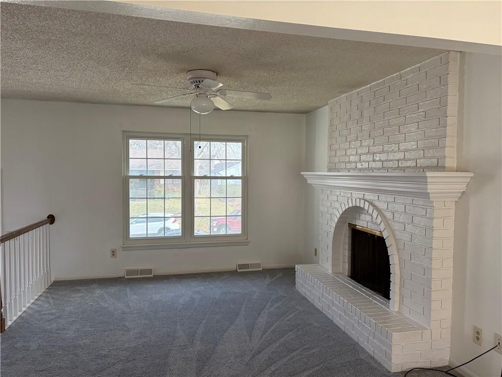 302 NW Shamrock Avenue — photo 5