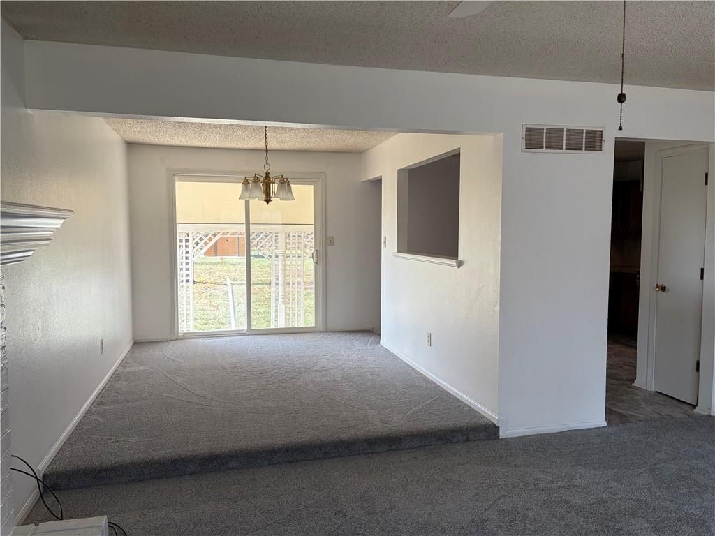 302 NW Shamrock Avenue — photo 6