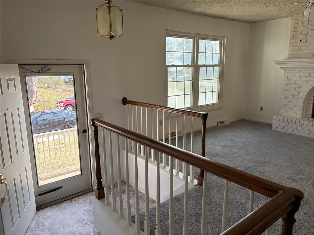 302 NW Shamrock Avenue — photo 9