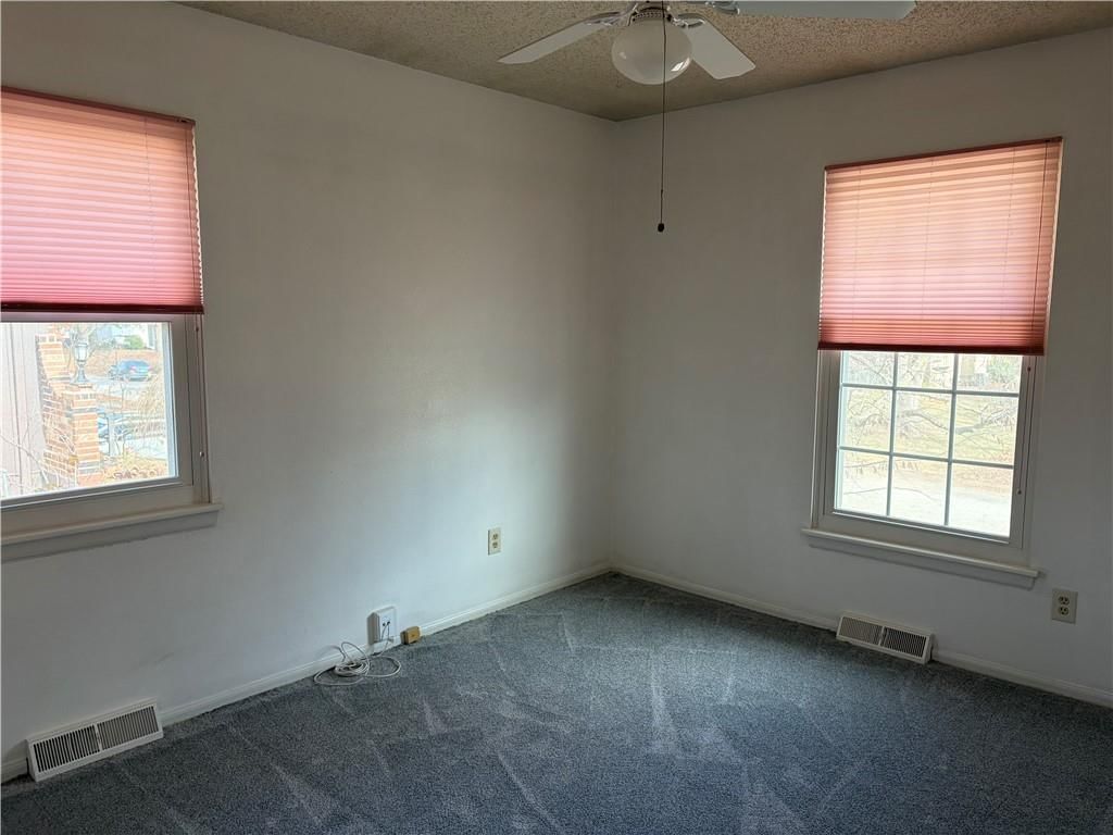 302 NW Shamrock Avenue — photo 14