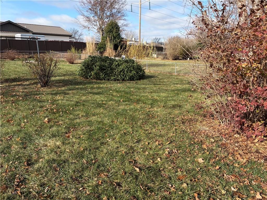 302 NW Shamrock Avenue — photo 23