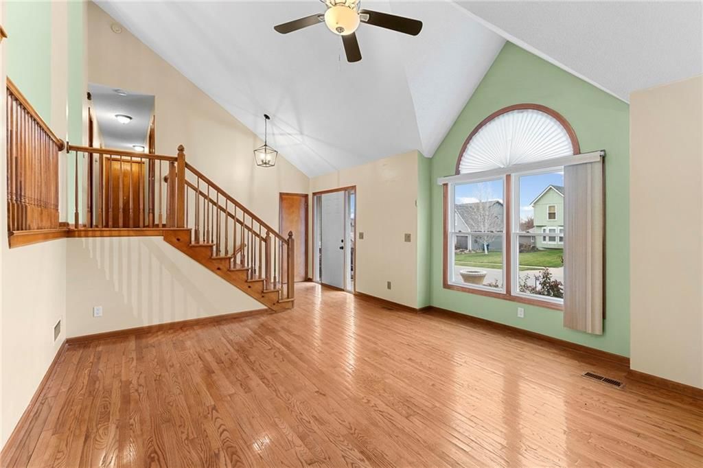828 Black Oak Drive — photo 4