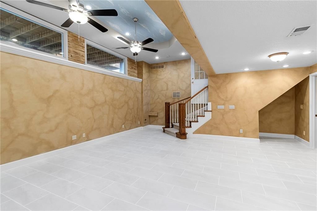 828 Black Oak Drive — photo 24