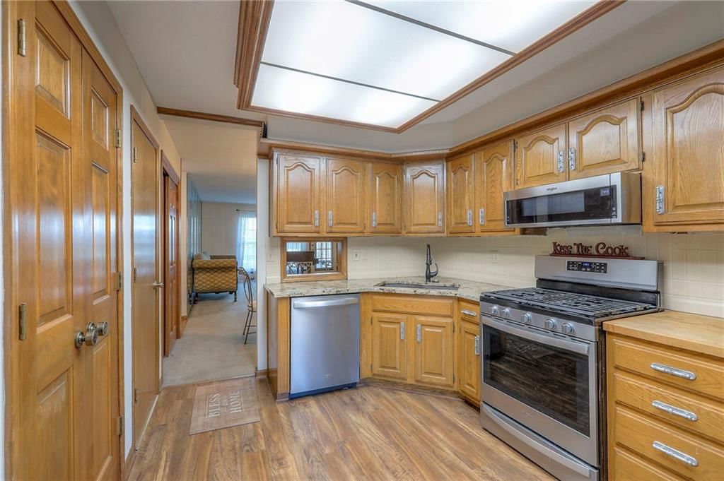 305 E Partridge Avenue — photo 13