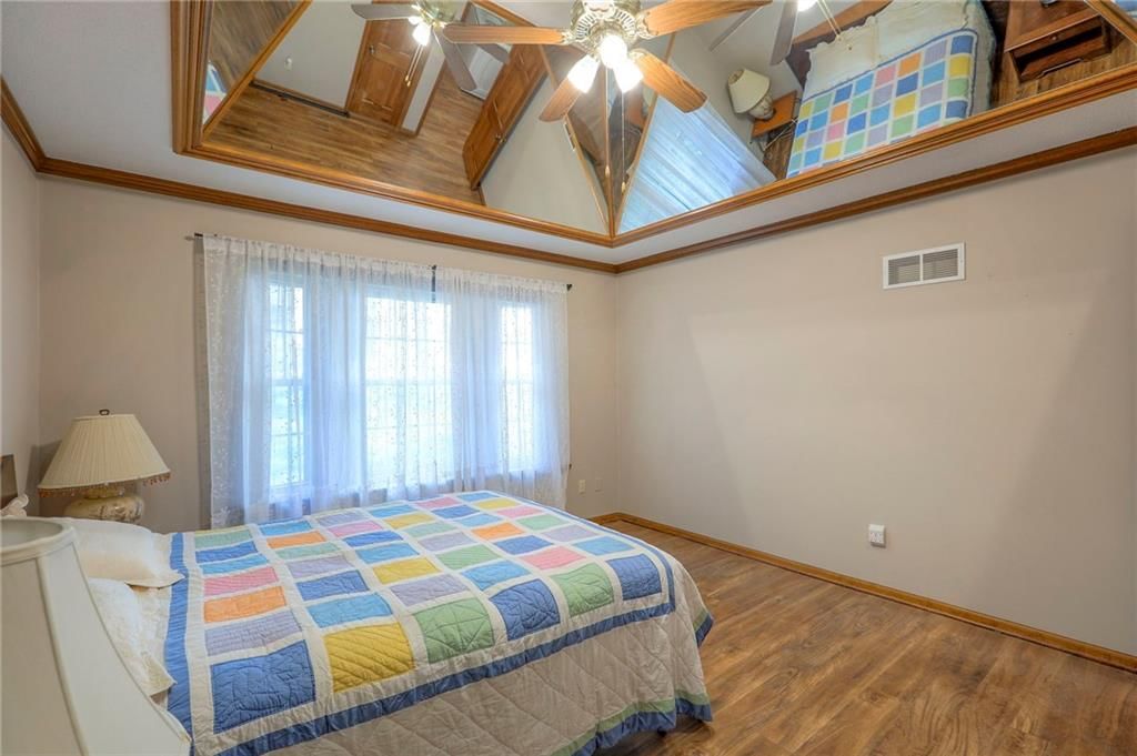 305 E Partridge Avenue — photo 19
