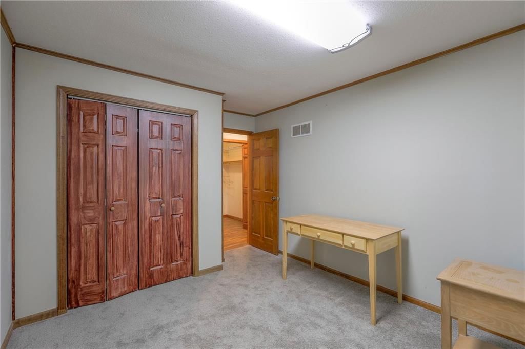305 E Partridge Avenue — photo 25