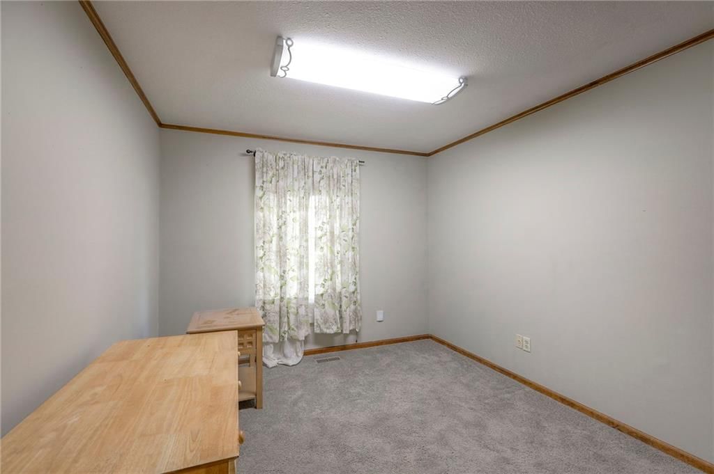 305 E Partridge Avenue — photo 26