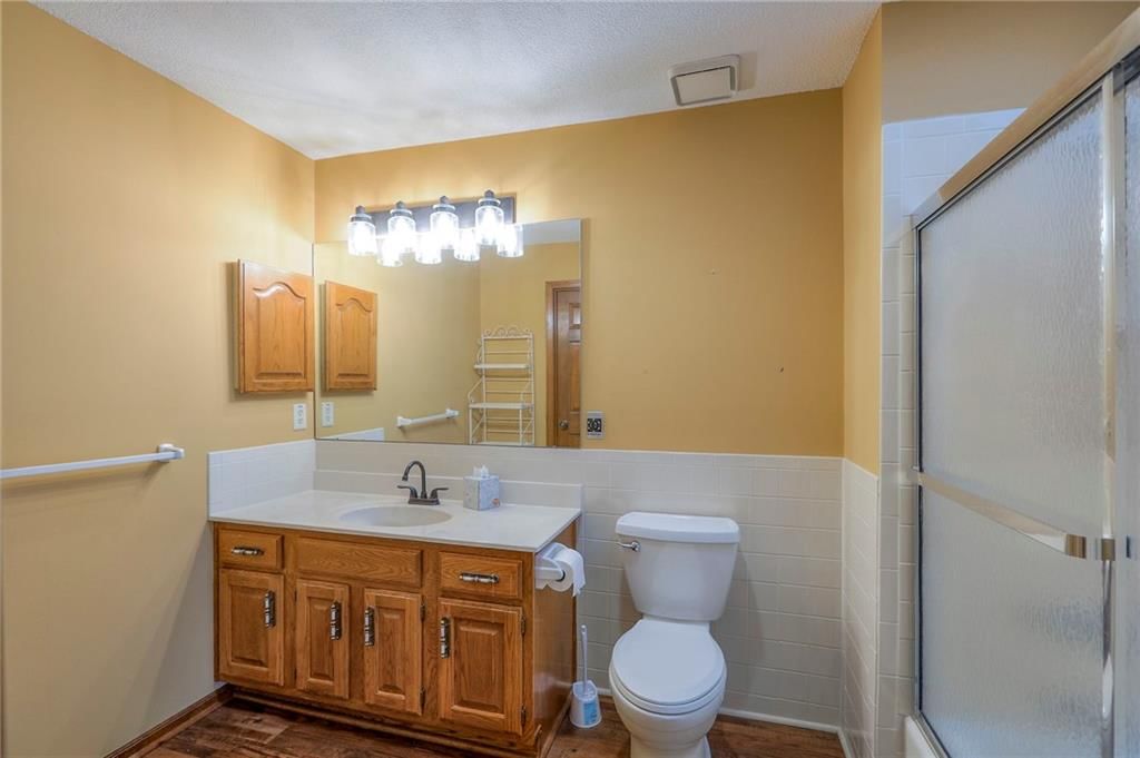 305 E Partridge Avenue — photo 32