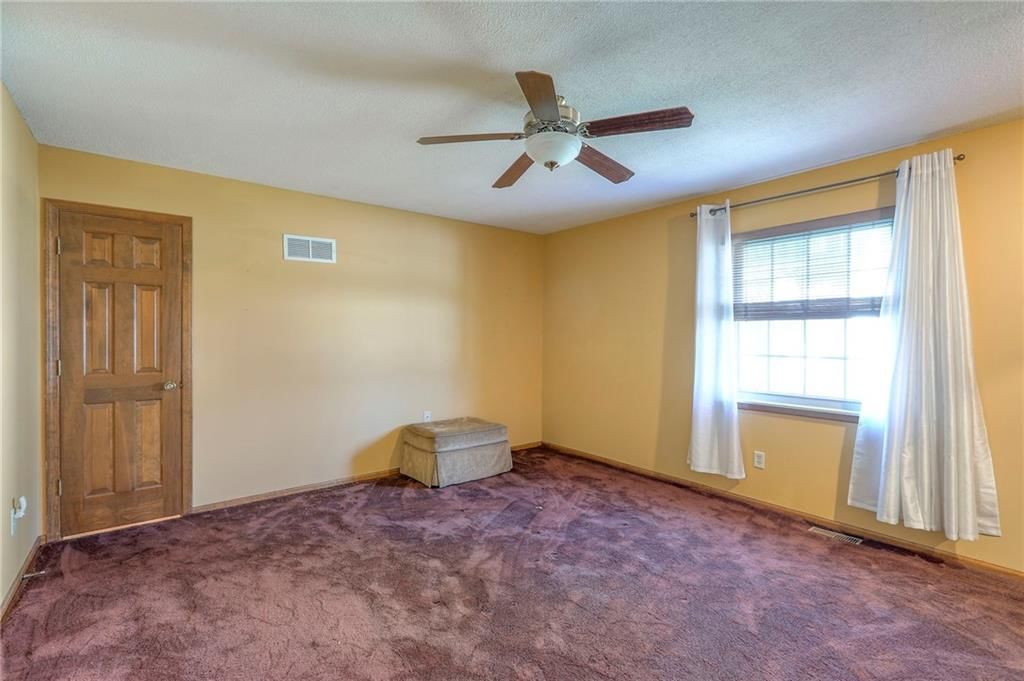 305 E Partridge Avenue — photo 33