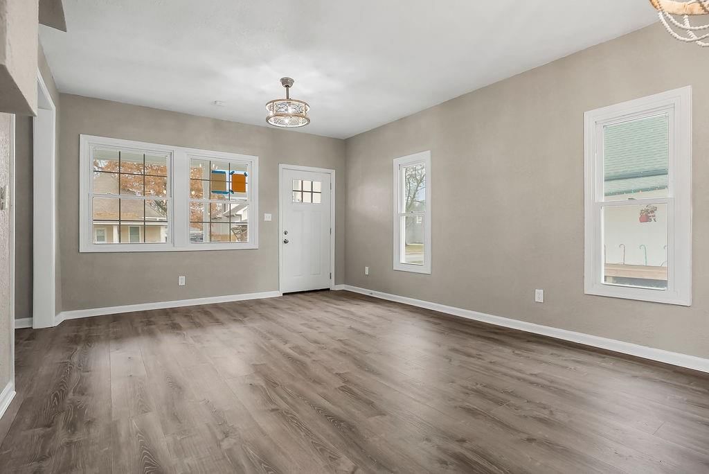 217 Brown Avenue — photo 20