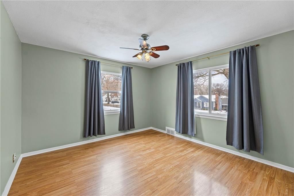 11 E Navajo Lane — photo 16