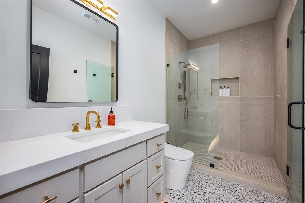 23054 Mclouth Road — photo 36