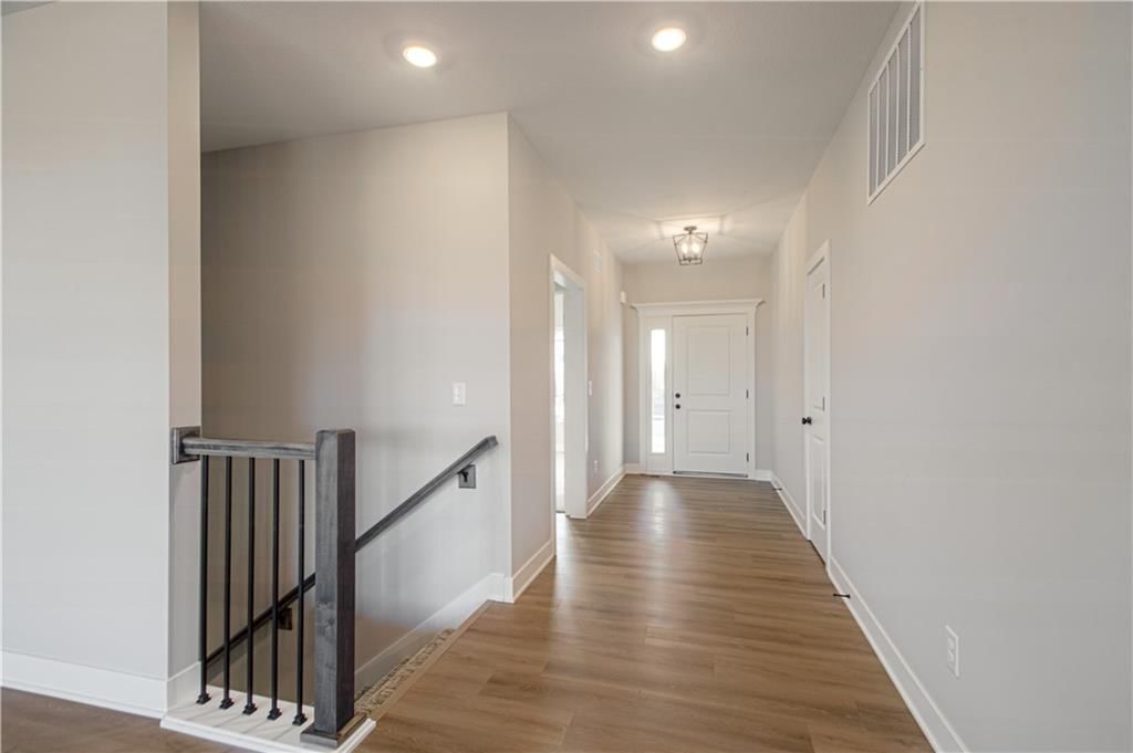 1317 N Holland Court — photo 3