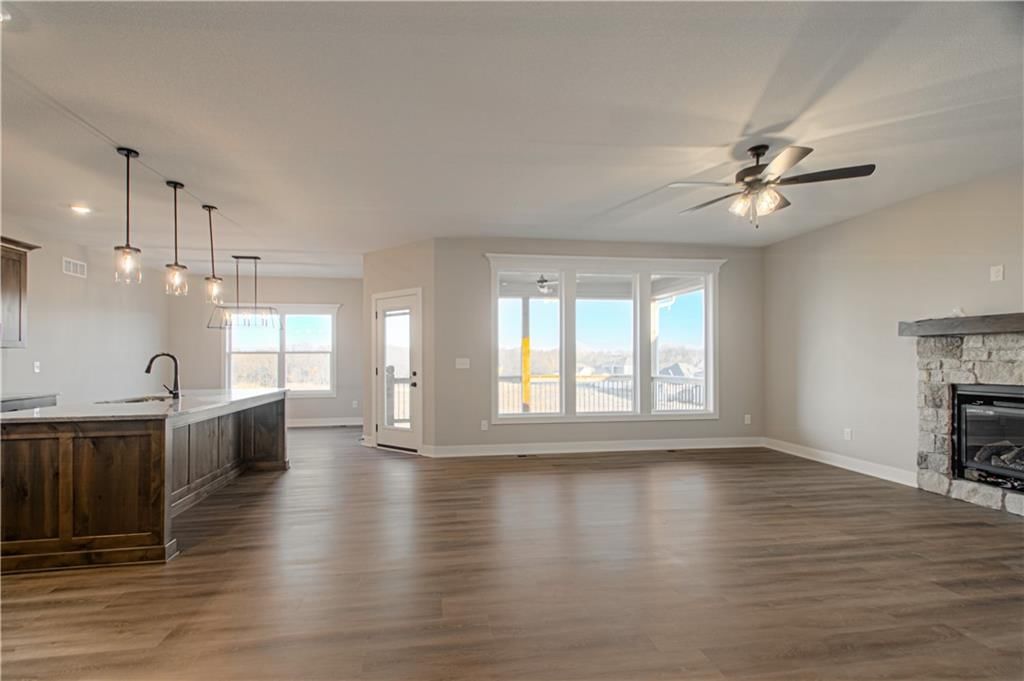 1317 N Holland Court — photo 4
