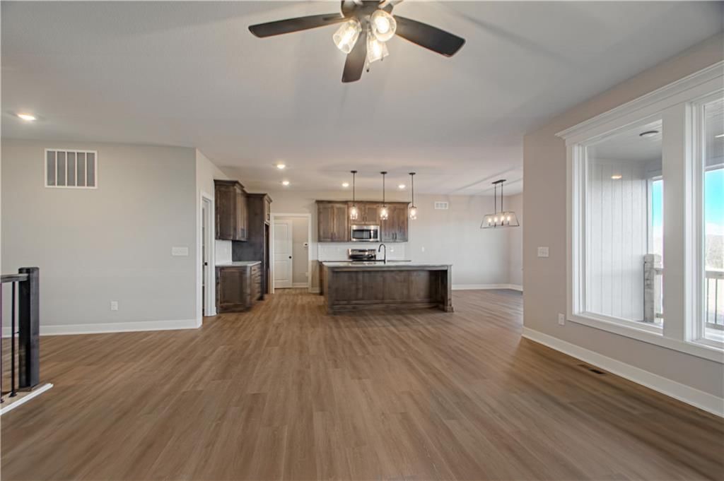 1317 N Holland Court — photo 6