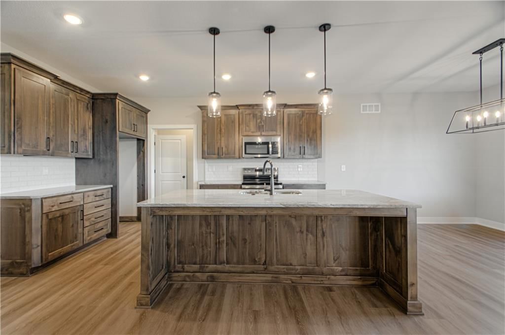1317 N Holland Court — photo 8