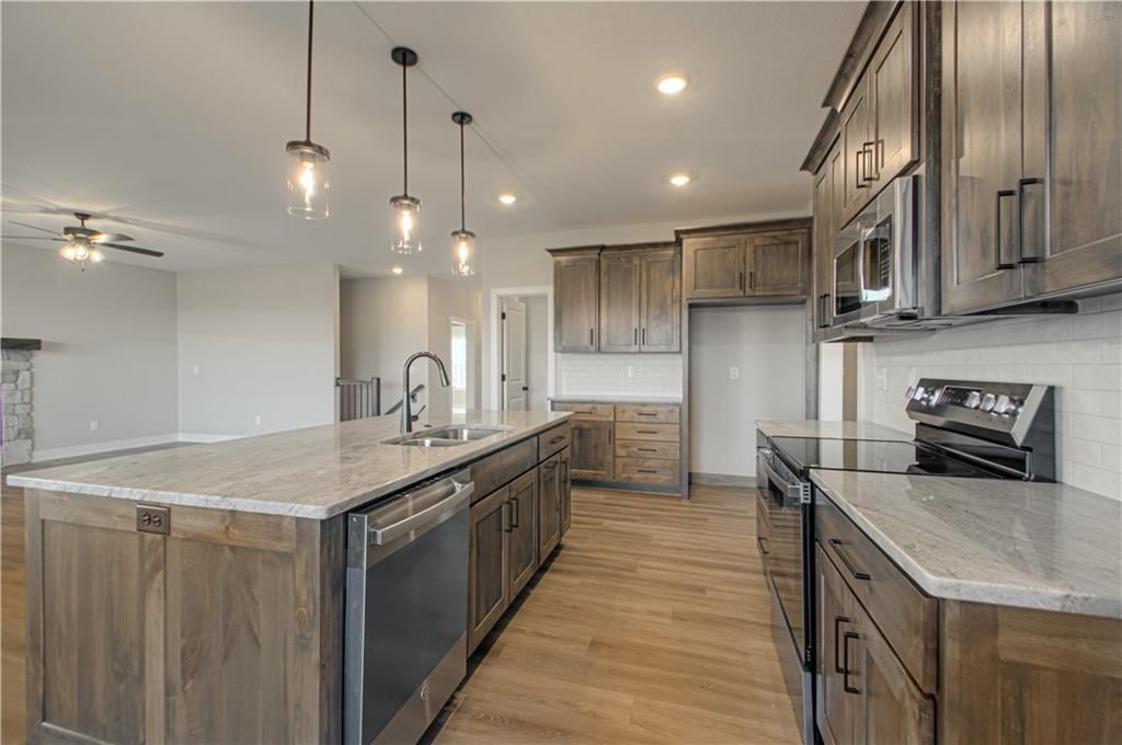 1317 N Holland Court — photo 10