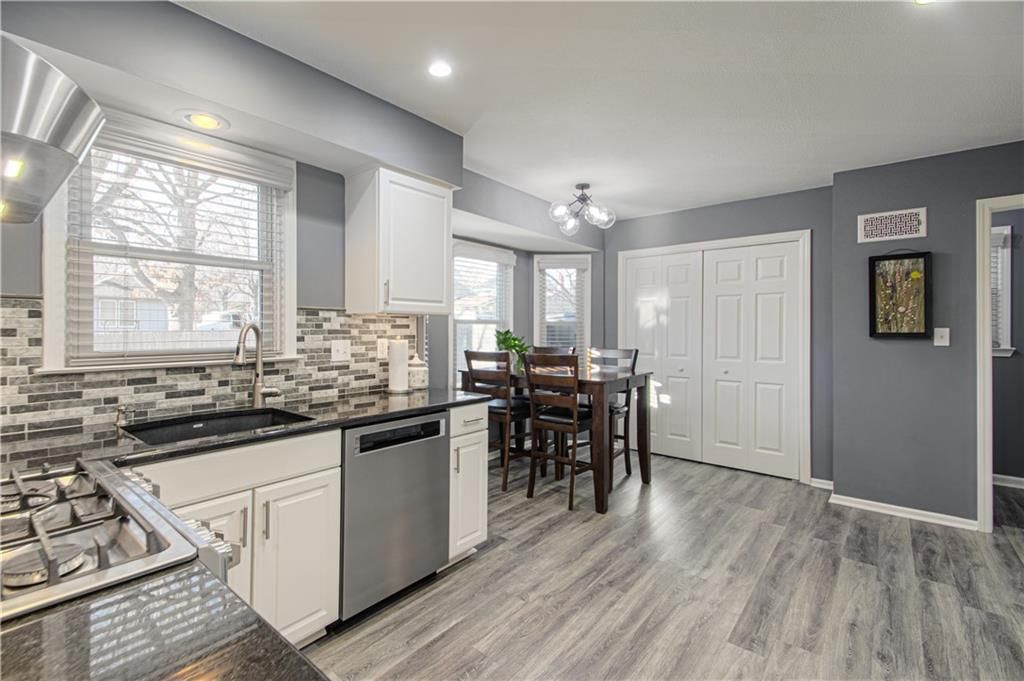 11632 Locust Street — photo 11