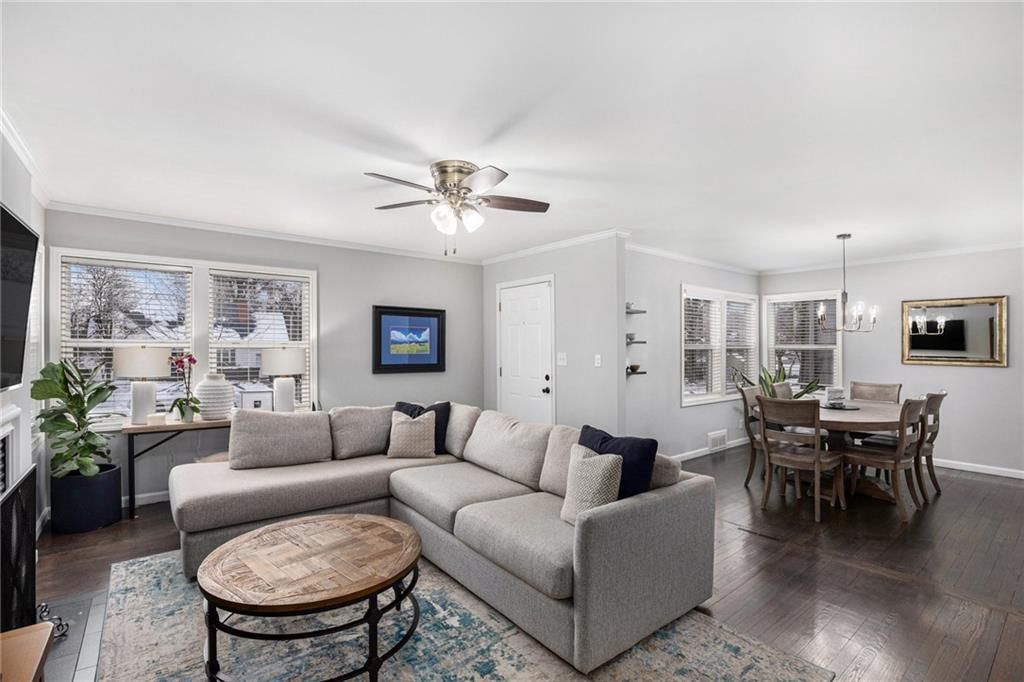 4510 W 54th Terrace — photo 3