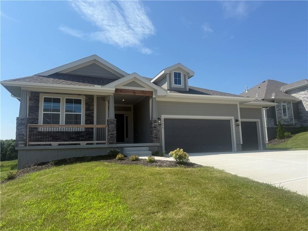 19455 W 114th Terrace, Olathe, KS