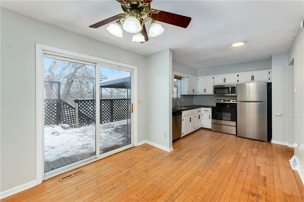 1904 Karlton Way — photo 5